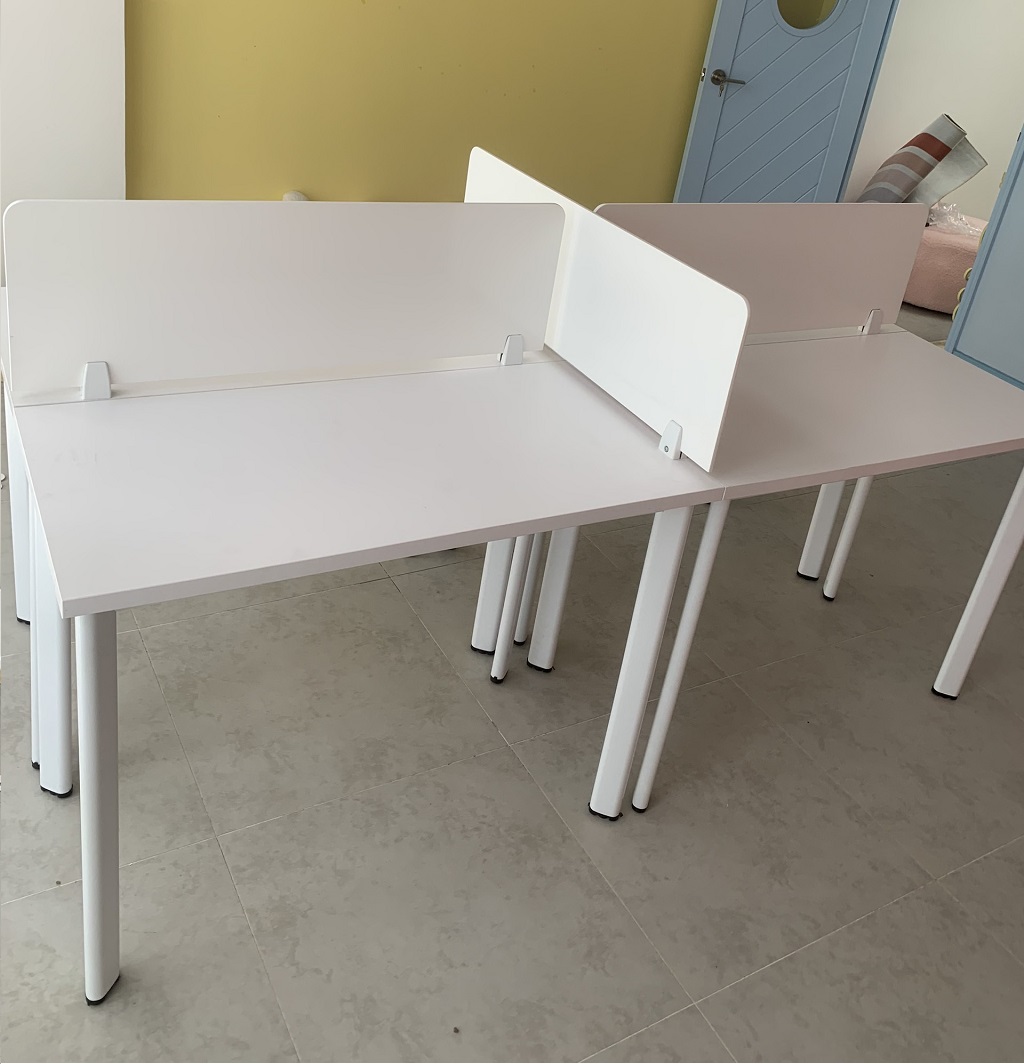 Bàn làm việc chân sắt PT120C7